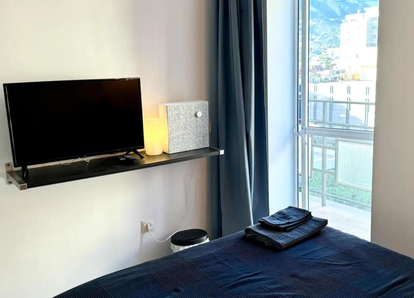 Alex Bed & Breakfast - Your Home Away Including Breakfast - In A Real Home Фуeнхирола Екстериор снимка